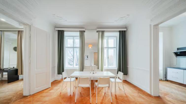1st District Retreat Apartment Wien
